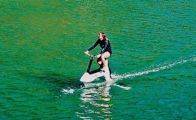 पानी पर चलेगी ये बाइक, जानें एक घंटे में कितना किलोमीटर तय करेगी सफर