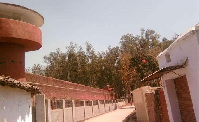 गुमला जेल कथा : जमाना 4G का है, परंतु गुमला जेल में लगा है 2G जैमर