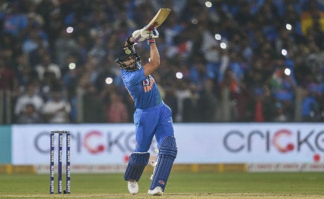 विराट कोहली सबसे तेज 11000 रन बनाने वाले कप्तान बने