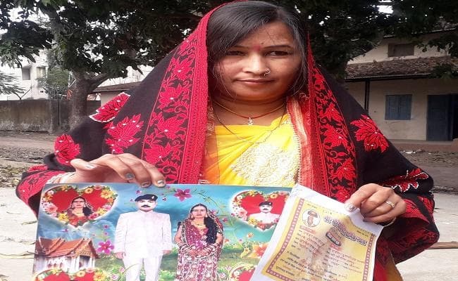 मृत जवान की पत्नी होने का किया दावा, ससुराल पक्ष ने बेटे के अविवाहित होने की बात कह ससुराल से भगाया