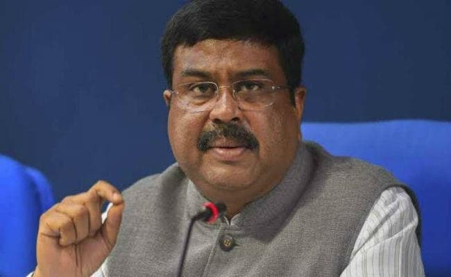 गैस पाइपलाइन बिछाने में मदद दें ममता