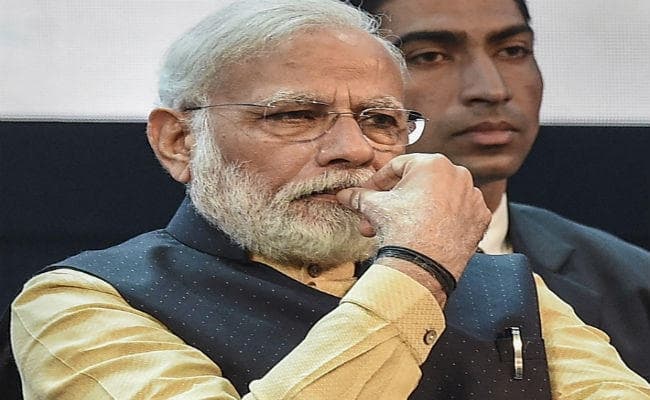 208 शिक्षाविदों ने पीएम मोदी को लिखा पत्र, कहा - वामपंथी बिगाड़ रहे देश का माहौल