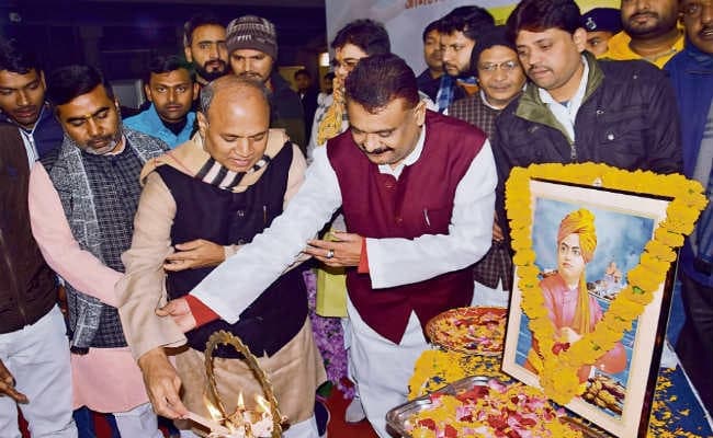 नागरिकता देने के लिए है सीएए