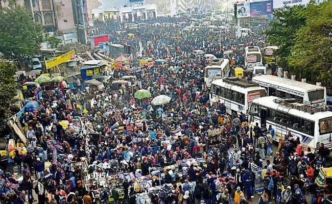 बिहार पुलिस सिपाही भर्ती परीक्षाः परीक्षार्थियों से पटा रहा पटना जंक्शन, स्पेशल ट्रेनों के बाद यात्रियों को राहत नहीं