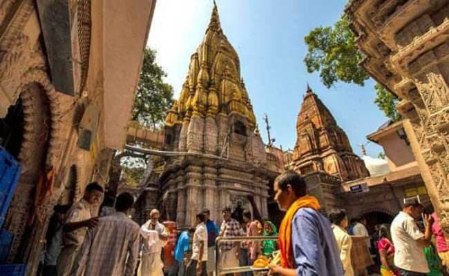 काशी विश्वनाथ मंदिर में लागू हुआ ड्रेस कोड, पैंट-शर्ट-जीन्स-टॉप पहने लोगो को दूर से ही दर्शन