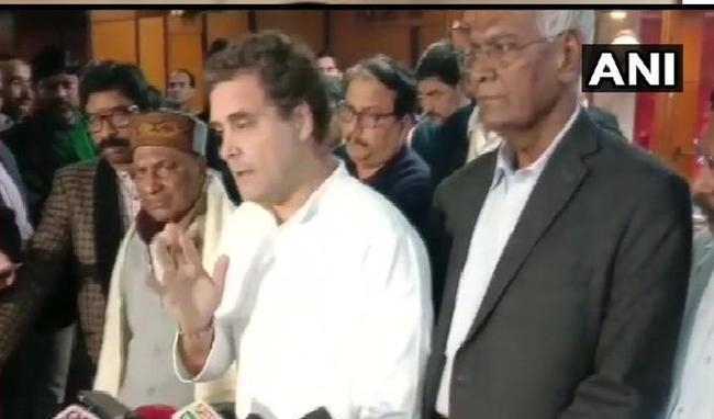 राहुल गांधी ने दी पीएम मोदी को चुनौती कहा, सुरक्षा के बगैर किसी भी विवि में युवाओं के बीच जाकर दिखायें