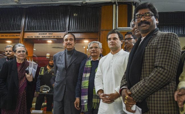 CAA पर विपक्षी एकजुटता को बड़ा झटका - सपा, बसपा, तृणमूल और द्रमुक ने किया किनारा