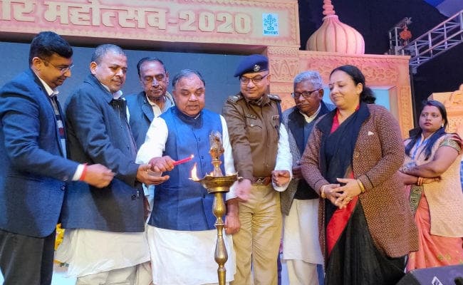 मंदार महोत्सव सह बौंसी मेला 2020 का हुआ रंगारंग आगाज, श्रद्धालुओं ने पापहरणी सरोवर में किया मकर स्नान