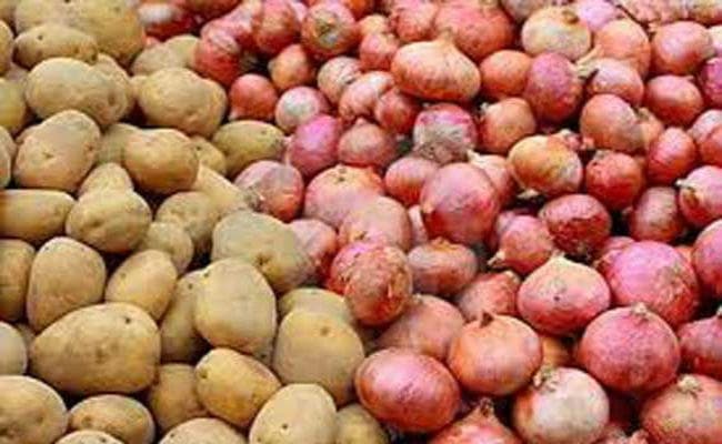 प्याज-आलू की कीमतों ने दिसंबर में भी उपभोक्ताओं की जेब पर डाला डाका