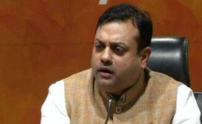 भाजपा ने सोनिया, राहुल से पूछा- बतायें पुलवामा हमले के पीछे यदि पाकिस्तान नहीं, तो फिर कौन?