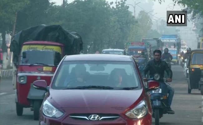 सरकारी आदेश के बावजूद जम्मू क्षेत्र में बहाल नहीं हुई इंटरनेट सेवाएं