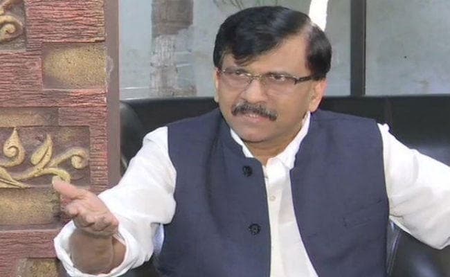 संजय राउत का दावा- गैंगस्टर करीम लाला से मिली थीं इंदिरा गांधी