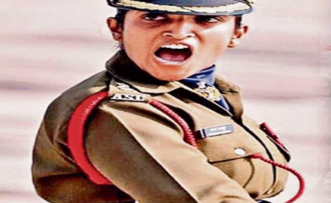 पिता, दादा-परदादा के बाद कैप्टन बनीं तानिया