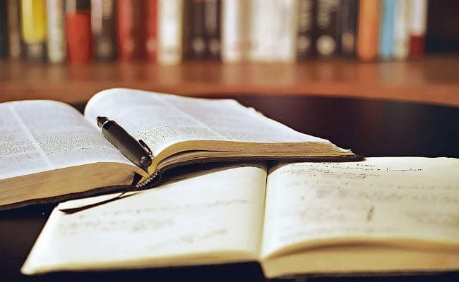 सरकार को ही रखना होगा शिक्षा, स्वास्थ्य और सुरक्षा का ध्यान