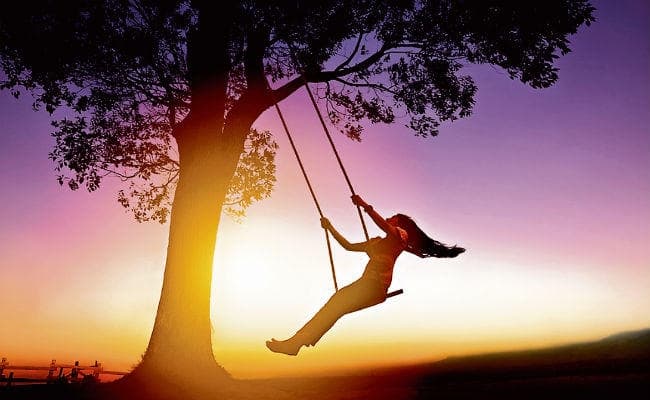 पूरे उत्साह के साथ भविष्य की ओर बढ़ें