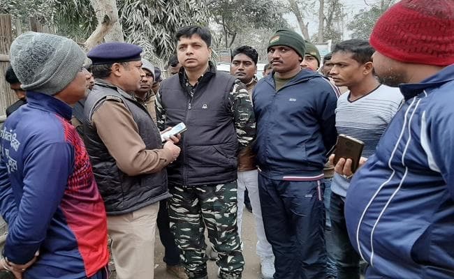 पुलिस जवान ने पत्नी को पहले मारी गोली, फिर AK-47 से खुद को उड़ाया