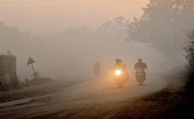 धनबाद में प्रदूषण का कहर, हवा में जहर, 30 लाख की आबादी झेल रही परेशानी