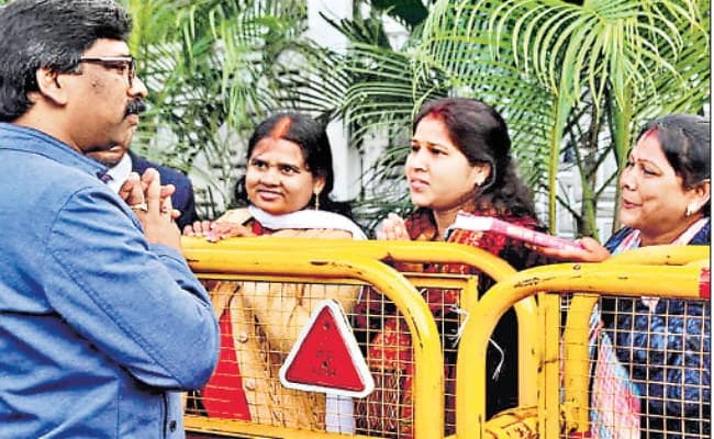 मुख्यमंत्री आज पूर्व राष्ट्रपति से लेंगे चैंपियन ऑफ चेंज अवार्ड, हेमंत ने कहा, लोगों ने जो सम्मान दिया, उसकी आवाज दूर तक जा रही