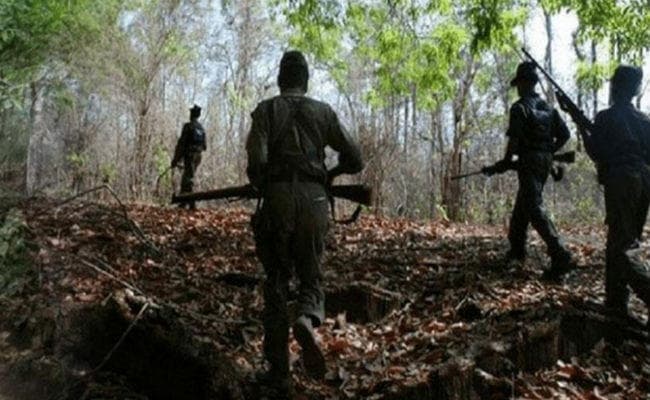 छत्तीसगढ़: सुरक्षाकर्मियों ने मुठभेड़ में एक नक्सली को मार गिराया, मौके से तीन राइफल बरामद