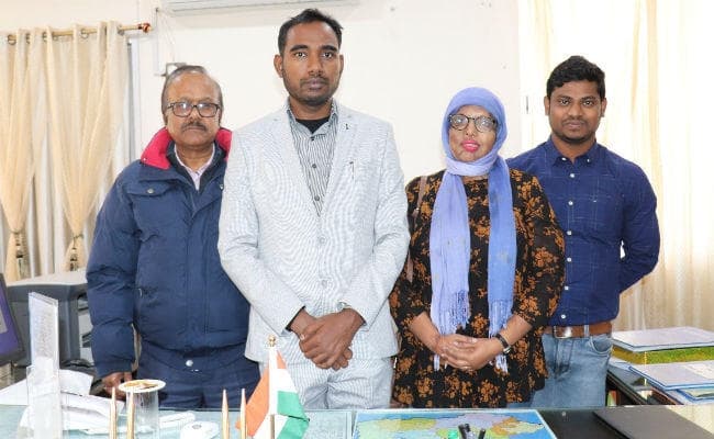 सिमडेगा : एसिड अटैक सर्वाइवर प्रमोदनी लड़कियों के लिए बनी प्रेरणा स्रोत