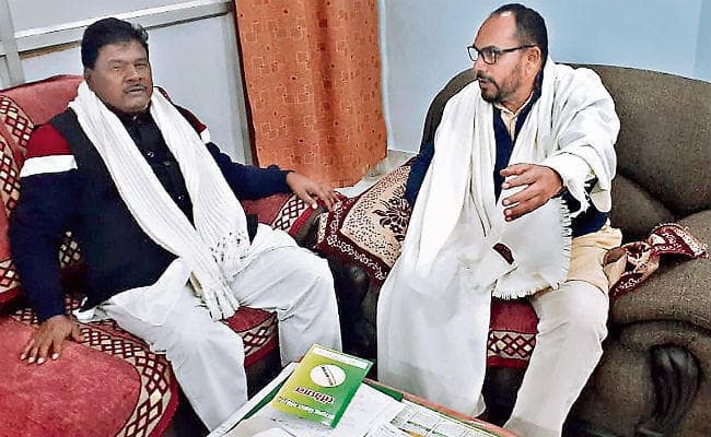 बंधु झाविमो से बाहर, कांग्रेस की ओर है बागी विधायकों का रुख, भाजपा में विलय की जमीन हो रही तैयार