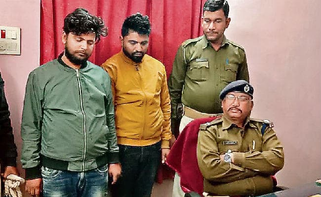 एडमिशन के नाम पर ठगी का प्रयास, दो छात्र धराये