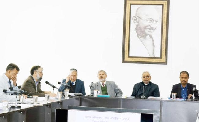 बिहार अग्निशमन सेवा नियमावली-2020 का नया प्रारूप तैयार, CM नीतीश के समक्ष दिया गया प्रस्तुतीकरण