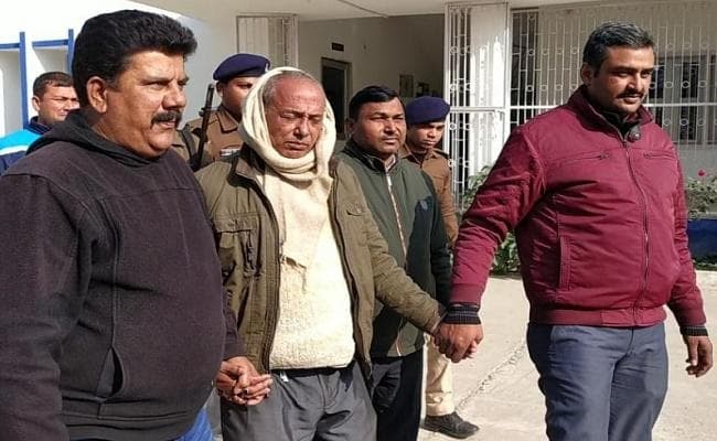 दाखिल खारिज के एवज में 10 हजार रुपये घूस मांग रहे थे सर्किल इंस्पेक्टर, गिरफ्तार