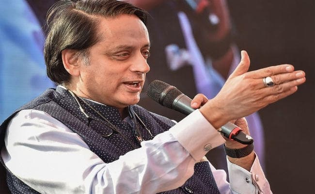 थरूर का भाजपा पर तंज- असली टुकड़े-टुकड़े गैंग सत्ताधारी पार्टी, विकास प्राथमिकता नहीं