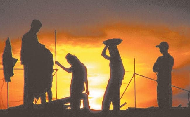 गहरी होती विषमता की खाई