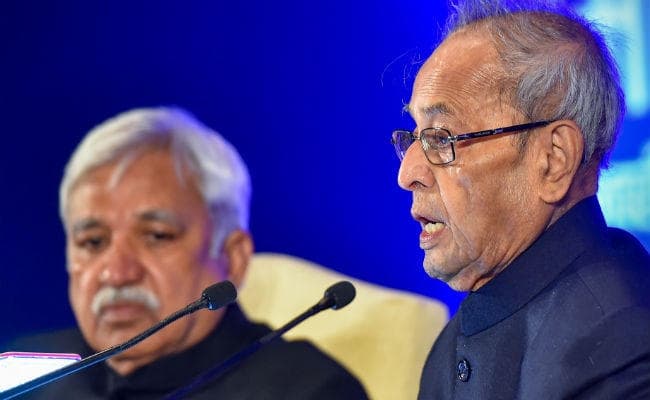 पूर्व राष्ट्रपति प्रणब मुखर्जी ने कहा- सड़क पर उतरे युवाओं के विचार अहम