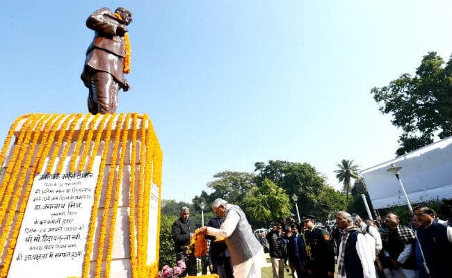 कर्पूरी जयंती पर कर्पूरीग्राम में आयोजित कार्यक्रम में शामिल हुए मुख्यमंत्री, विधानमंडल में दी श्रद्धांजलि