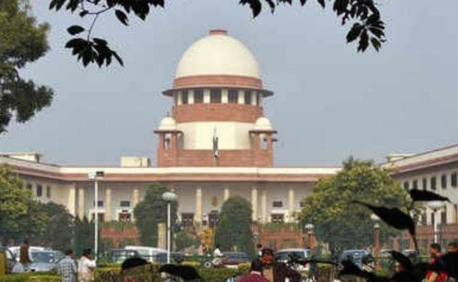 आरबीआई ने कहा लोन पर इंटरेस्ट में नहीं दे सकते छूट, सुप्रीम कोर्ट ने वित्त मंत्रालय को तलब किया