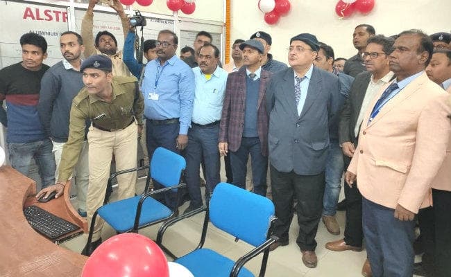 हाजीपुर जोन के जीएम ने कोडरमा-बरकाकाना लाइन का किया निरीक्षण, कोडरमा-तिलैया रेल लाइन जल्द होगा शुरू