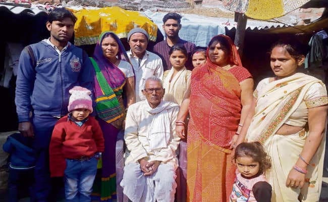 सीएम के साथ झपसी फहरायेंगे झंडा