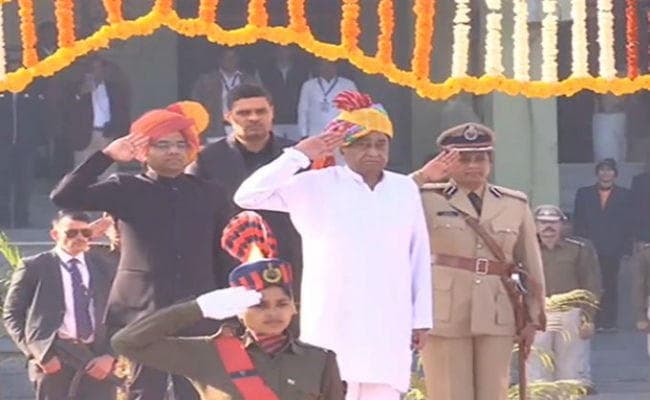 मध्यप्रदेश: गणतंत्र दिवस समारोह में मुख्यमंत्री कमलनाथ के पहुंचने से पहले भिड़े कांग्रेस नेता