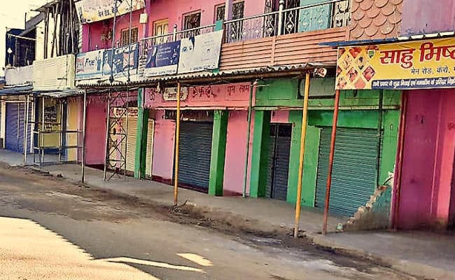 लोहरदगा हिंसा : कर्फ्यू में आज दो घंटे की ढील, दोपहर 12 बजे तक आवश्यक वस्तुओं की खरीद करने की छूट मिली