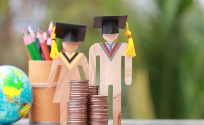 Budget 2020: तंगी से जूझ रही शिक्षा व्यवस्था में नयी जान फूंकेगा इस बार का बजट?