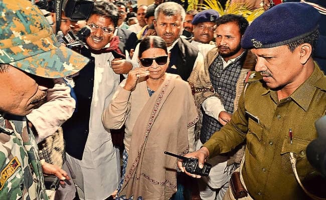 रिम्स में लालू से मिलीं राबड़ी व मीसा, तीन घंटे तक परिवार से लेकर राजनीति पर चर्चा हुई