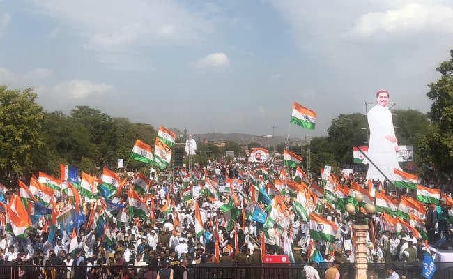 जयपुर में युवा आक्रोश रैलीः  राहुल गांधी ने राजस्थान सरकार के मंत्रियों से किया संवाद