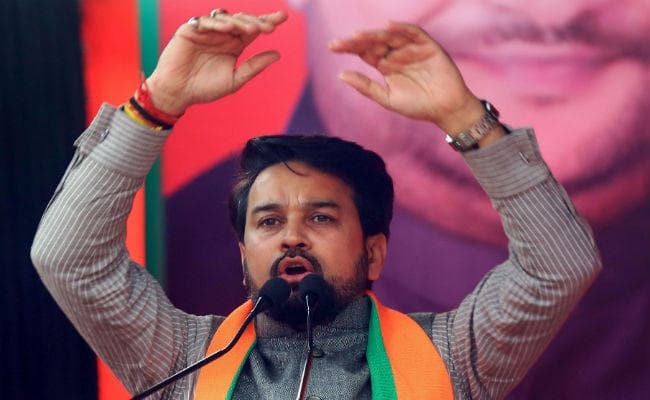 विवादित बयान : चुनाव आयोग ने अनुराग ठाकुर से मांगा जवाब