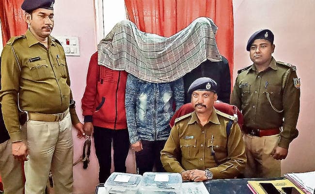 रांची : ओसामा की गर्लफ्रेंड को छेड़ता था डॉन इसलिए उसे मारने गया था निवारणपुर