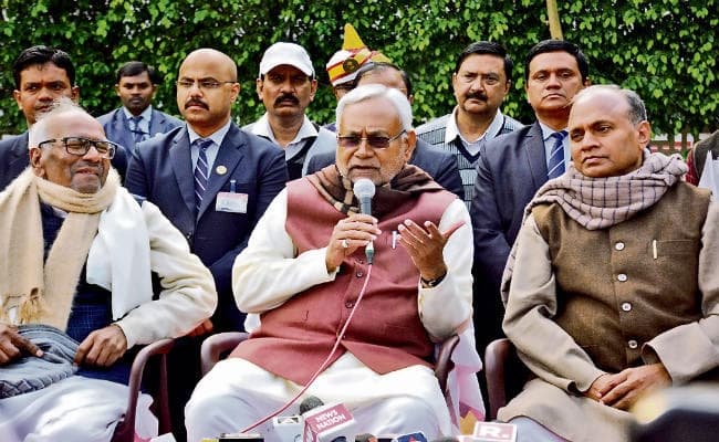 पटना : एनपीआर में नये प्रावधानों से भ्रम, पुराना फॉर्म ही सही : नीतीश कुमार