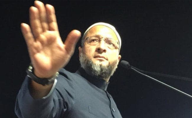 अनुराग ठाकुर को ओवैसी मे ललकारा, कहा- जहां बुलाओ,आने को तैयार, मुझे मारो गोली