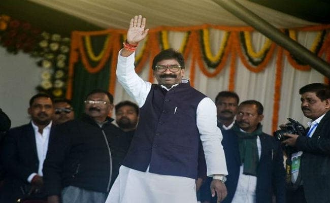 बंट गये हेमंत सोरेन सरकार के मंत्रियों के विभाग, जानें किसको क्या मिला