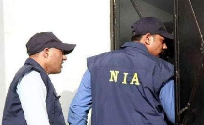 DSP दविंदर के साथ गिरफ्तार आतंकी पूर्व निर्दलीय विधायक के संपर्क में था : अधिकारी