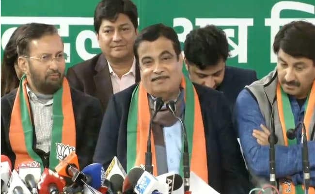 दिल्ली चुनावः BJP का घोषणापत्र- दो रुपये किलो आटा, छात्राओं को मुफ्त साइकिल-स्कूटी का वादा