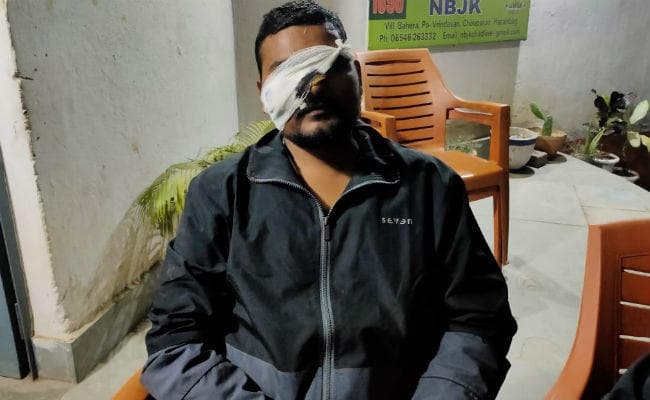 चौपारण : मनरेगा जेई के साथ मारपीट, महिला ने लगाया छेड़खानी का आरोप