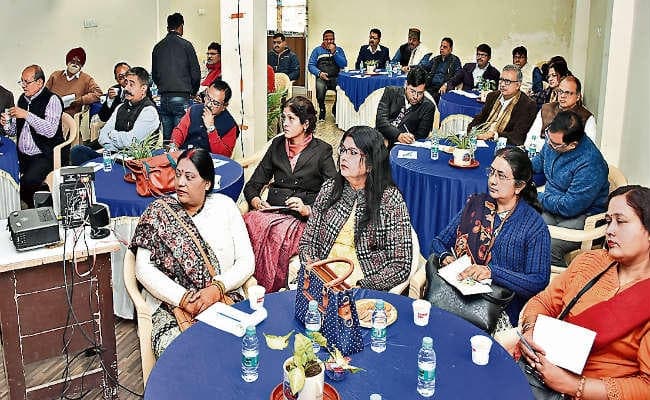 प्रभात खबर सभागार में परिचर्चा का आयोजन, बोले विशेषज्ञ- उद्योगों को मिलेगी गति, कुछ ने कहा, बजट से उम्मीदें पूरी नहीं हुईं