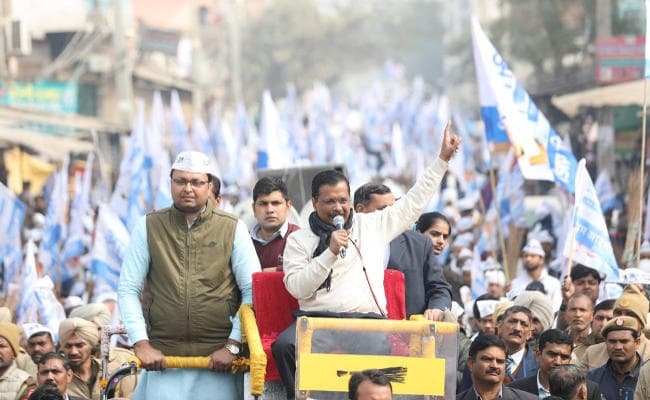 किराड़ी में केजरीवाल का दावा : AAP ने कच्ची कॉलोनियों की काया पलटी, कांग्रेस या बीजेपी नहीं देगी मुफ्त सुविधाएं